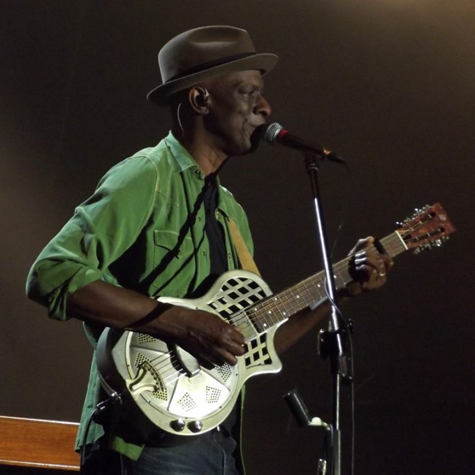 Keb Mo at Cove At River Spirit